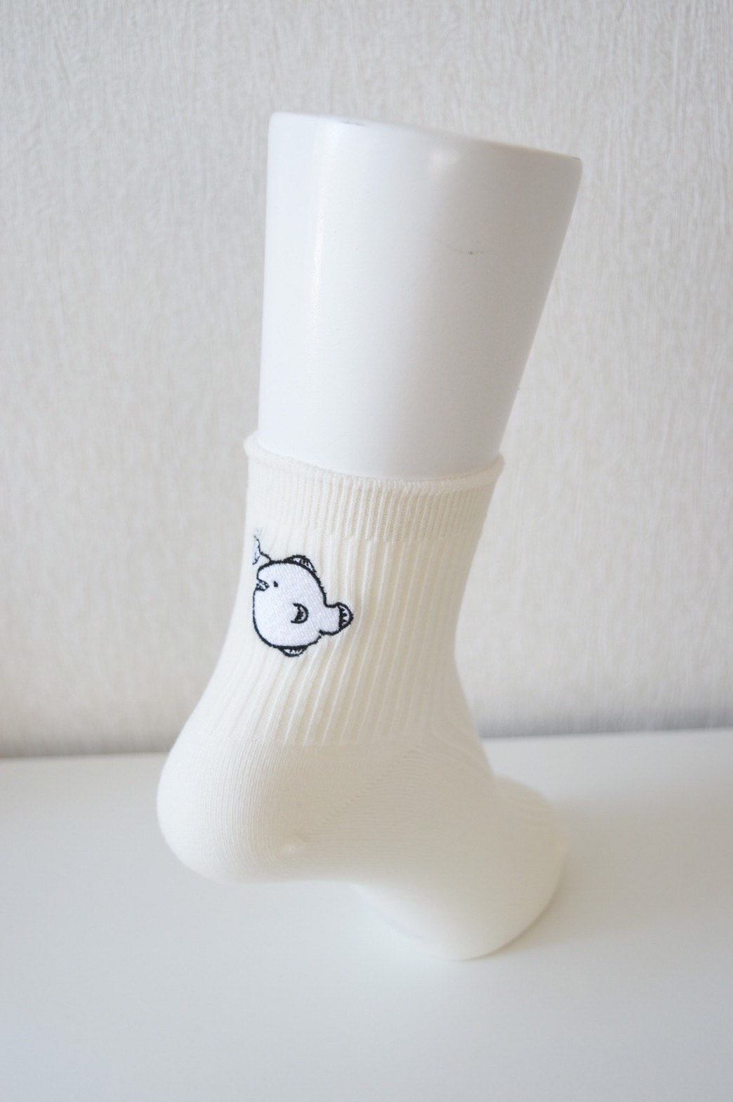 【店舗限定】深海魚刺繍ショートソックス/チョウチンアンコウ